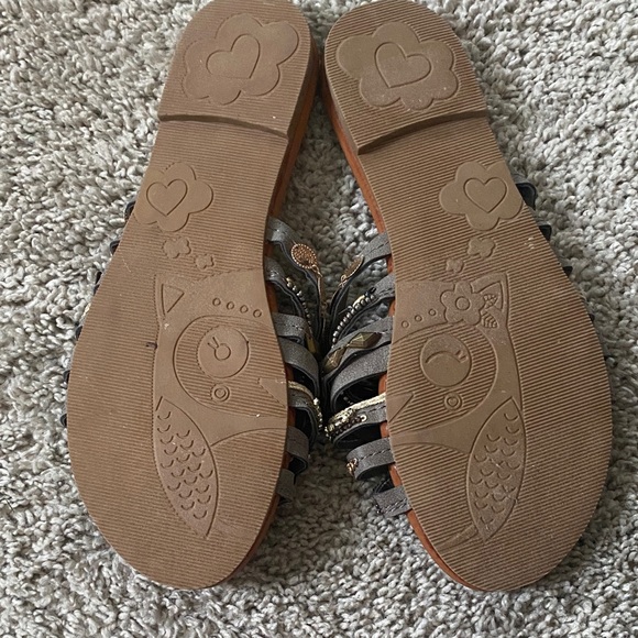 Jellypop Women's Strappy Tan and Gold Sandals - Picture 3 of 5